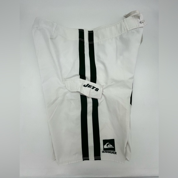 QUIKSLIVER JETS SWIM TRUNKS - Picture 3 of 4